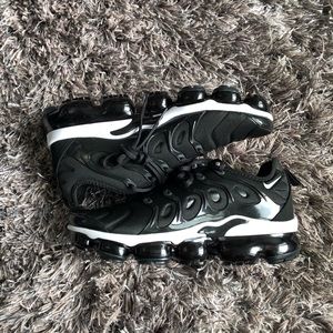 Nike Vapormax Plus Size 8.5